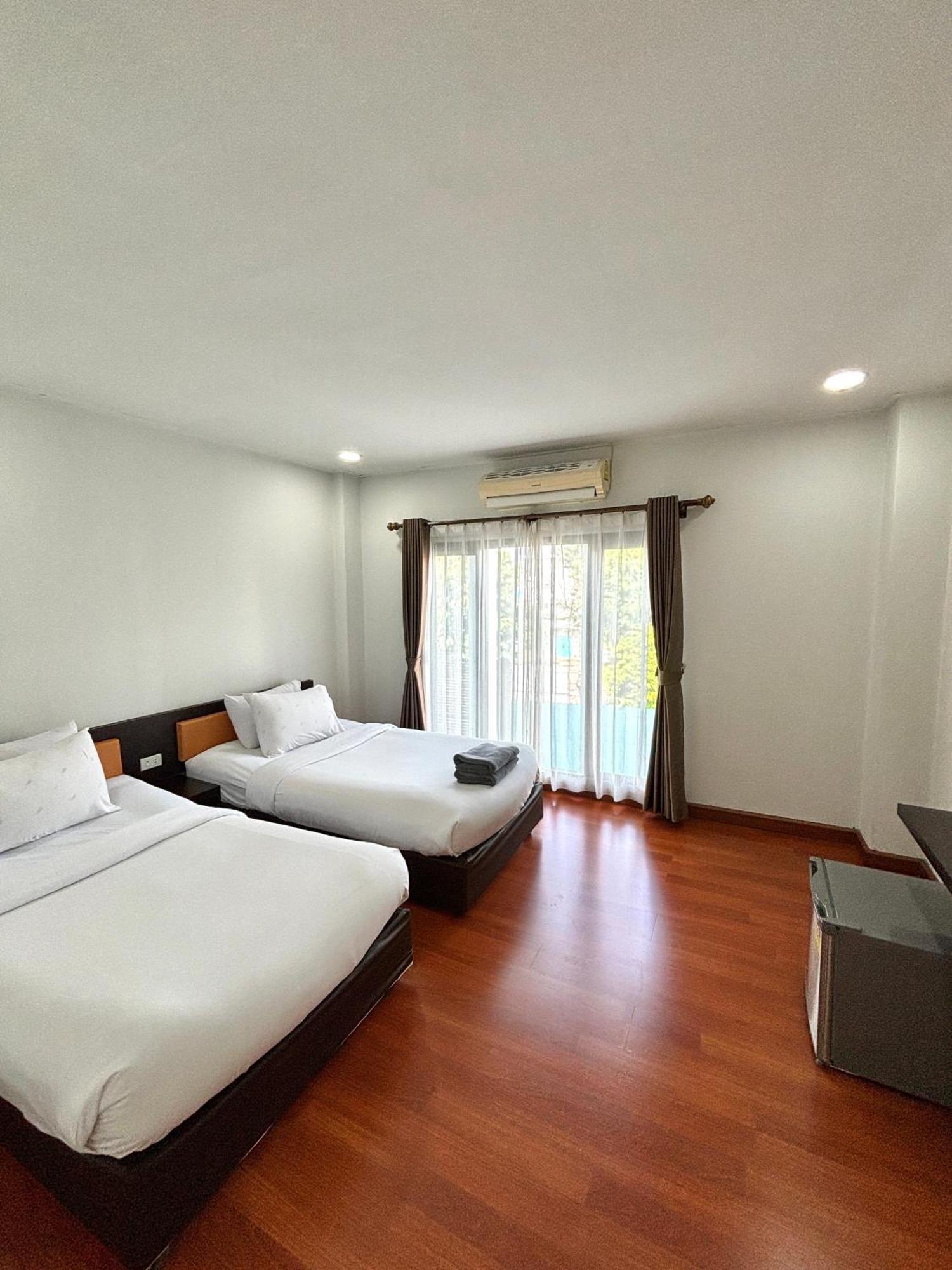 אובון רטצ'תאני Bordin Hotel מראה חיצוני תמונה