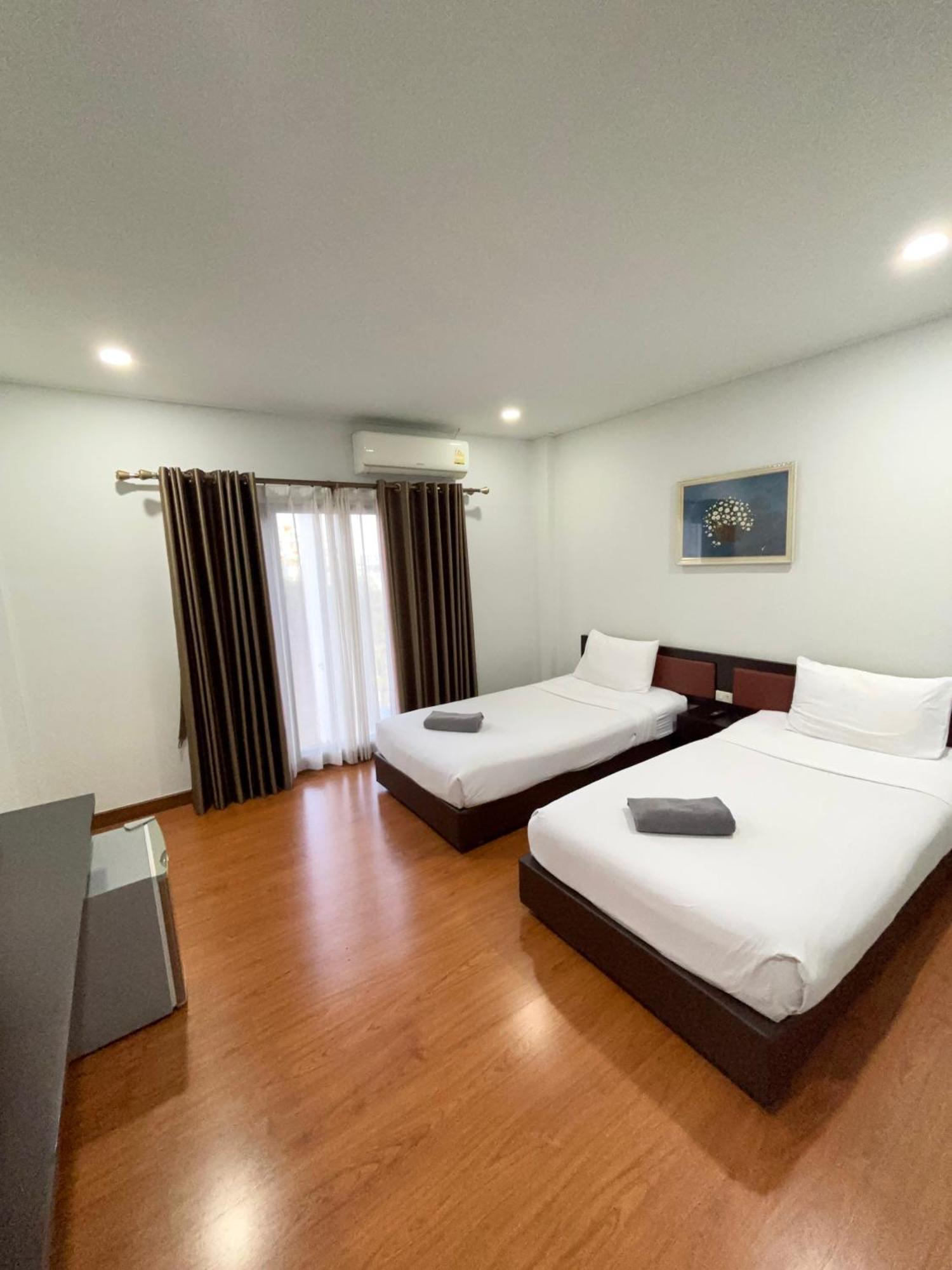 אובון רטצ'תאני Bordin Hotel מראה חיצוני תמונה